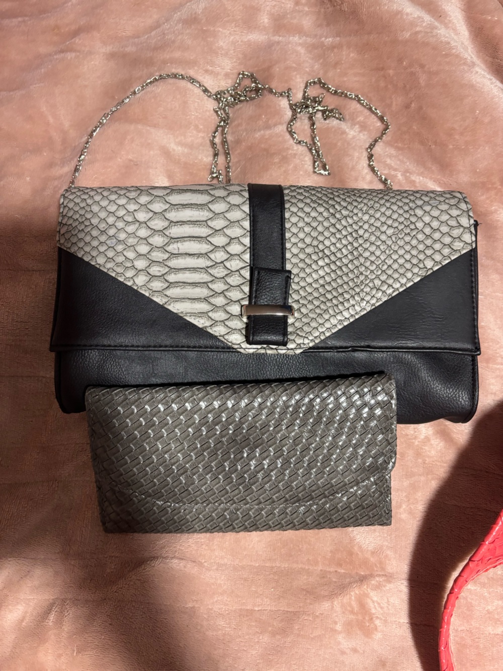 Black and Gray Snake-Texture Chain Shoulder Bag